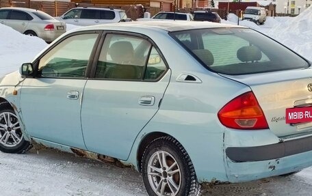 Toyota Prius IV XW50, 1998 год, 225 000 рублей, 2 фотография