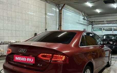 Audi A4, 2010 год, 890 000 рублей, 2 фотография