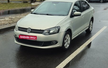 Volkswagen Polo VI (EU Market), 2013 год, 550 000 рублей, 2 фотография