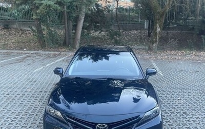 Toyota Camry, 2021 год, 2 590 000 рублей, 1 фотография