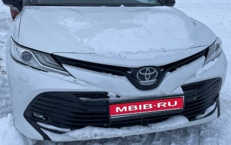 Toyota Camry, 2019 год, 3 135 000 рублей, 1 фотография