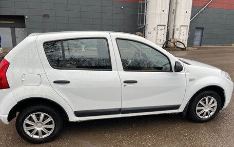 Renault Sandero I, 2012 год, 700 000 рублей, 4 фотография