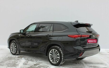 Toyota Highlander, 2024 год, 7 990 000 рублей, 3 фотография