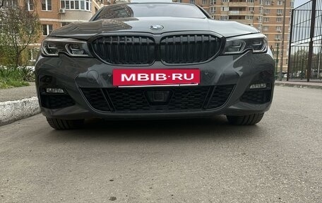 BMW 3 серия, 2019 год, 4 400 000 рублей, 4 фотография