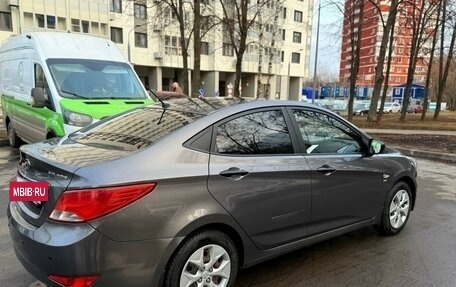 Hyundai Solaris II рестайлинг, 2015 год, 1 290 000 рублей, 3 фотография