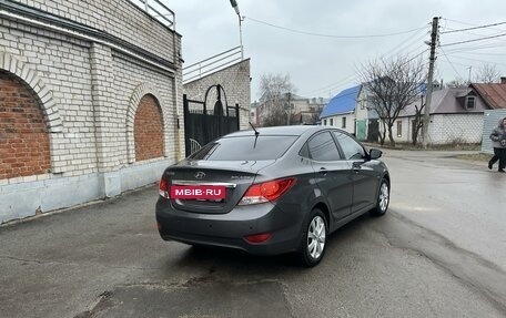 Hyundai Solaris II рестайлинг, 2013 год, 1 050 000 рублей, 5 фотография