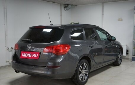 Opel Astra J, 2012 год, 720 000 рублей, 2 фотография