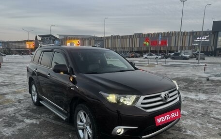 Toyota Highlander III, 2011 год, 2 550 000 рублей, 11 фотография