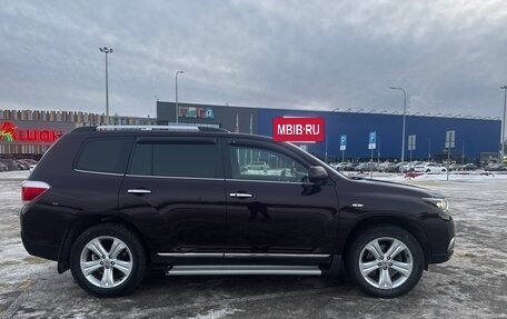 Toyota Highlander III, 2011 год, 2 550 000 рублей, 4 фотография