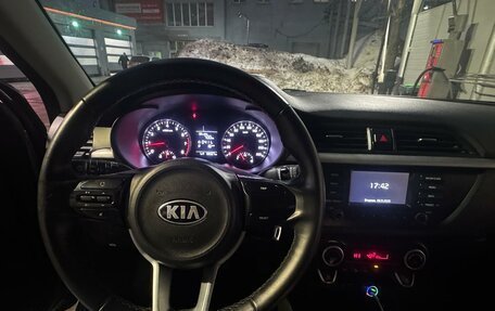 KIA Rio IV, 2017 год, 1 250 000 рублей, 10 фотография