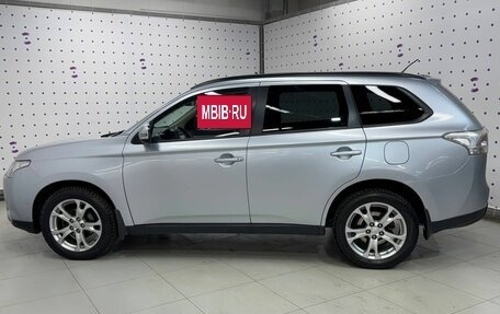 Mitsubishi Outlander III рестайлинг 3, 2012 год, 1 630 000 рублей, 8 фотография