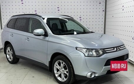 Mitsubishi Outlander III рестайлинг 3, 2012 год, 1 630 000 рублей, 3 фотография