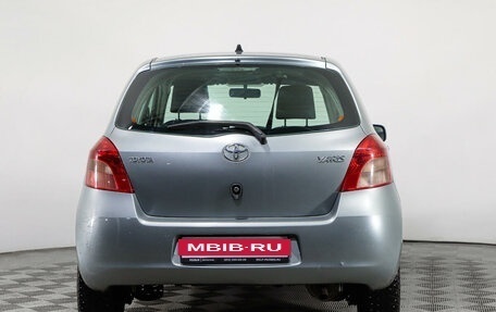 Toyota Yaris III рестайлинг, 2007 год, 600 772 рублей, 6 фотография