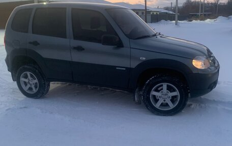 Chevrolet Niva I рестайлинг, 2014 год, 695 000 рублей, 3 фотография