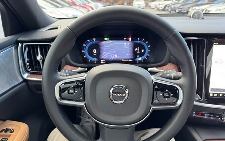 Volvo V60 Cross Country II, 2024 год, 6 500 000 рублей, 8 фотография