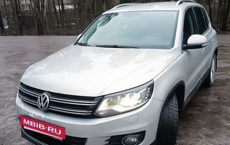 Volkswagen Tiguan I, 2011 год, 1 290 000 рублей, 2 фотография