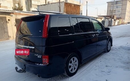 Toyota ISis I, 2010 год, 1 425 000 рублей, 3 фотография