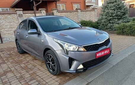 KIA Rio IV, 2021 год, 1 299 000 рублей, 1 фотография