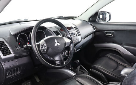 Mitsubishi Outlander III рестайлинг 3, 2010 год, 1 324 628 рублей, 13 фотография