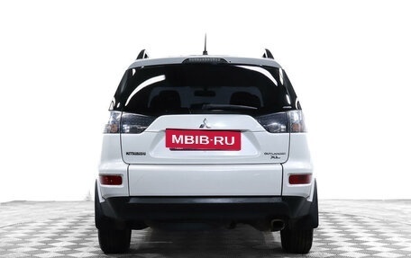 Mitsubishi Outlander III рестайлинг 3, 2010 год, 1 324 628 рублей, 6 фотография