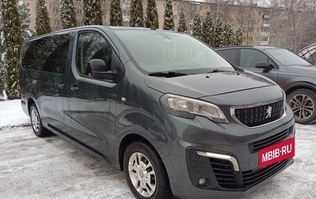 Peugeot Traveller I, 2019 год, 2 610 000 рублей, 2 фотография