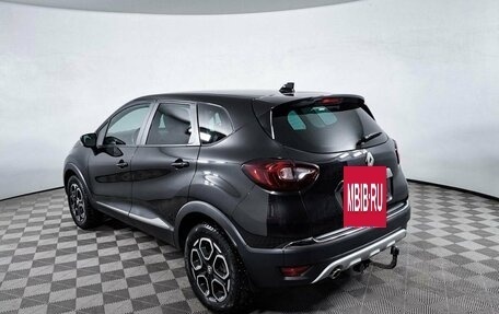 Renault Kaptur I рестайлинг, 2021 год, 1 799 000 рублей, 8 фотография