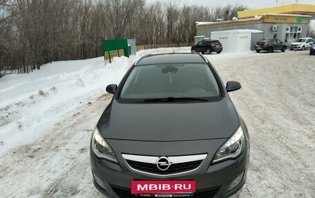 Opel Astra J, 2011 год, 970 000 рублей, 4 фотография