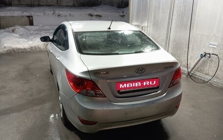 Hyundai Solaris II рестайлинг, 2013 год, 850 000 рублей, 13 фотография