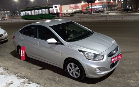 Hyundai Solaris II рестайлинг, 2013 год, 850 000 рублей, 2 фотография