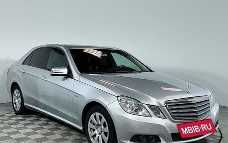 Mercedes-Benz E-Класс, 2010 год, 1 618 050 рублей, 3 фотография