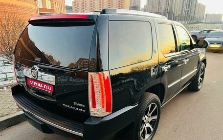 Cadillac Escalade III, 2012 год, 2 185 000 рублей, 10 фотография