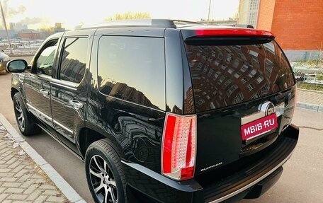 Cadillac Escalade III, 2012 год, 2 185 000 рублей, 7 фотография