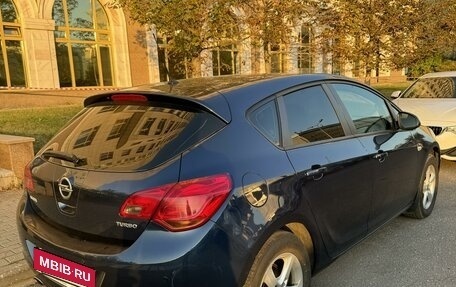 Opel Astra J, 2010 год, 800 000 рублей, 3 фотография