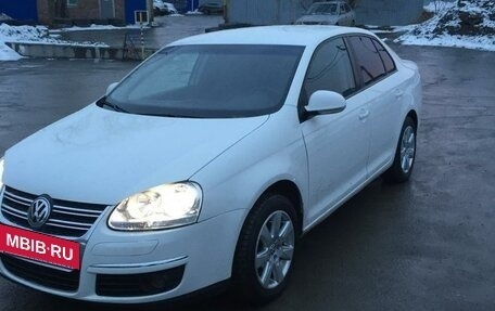 Volkswagen Jetta VI, 2010 год, 680 000 рублей, 4 фотография