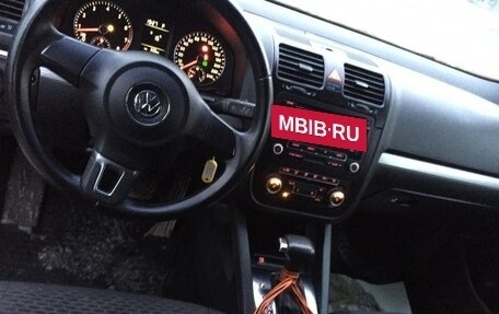 Volkswagen Jetta VI, 2010 год, 680 000 рублей, 2 фотография