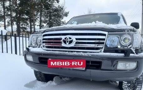 Toyota Land Cruiser 100 рестайлинг 2, 2006 год, 3 700 000 рублей, 9 фотография