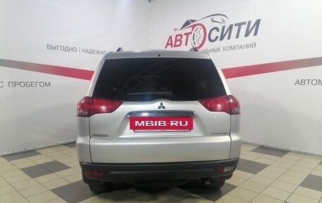 Mitsubishi Pajero Sport II рестайлинг, 2015 год, 2 499 000 рублей, 6 фотография