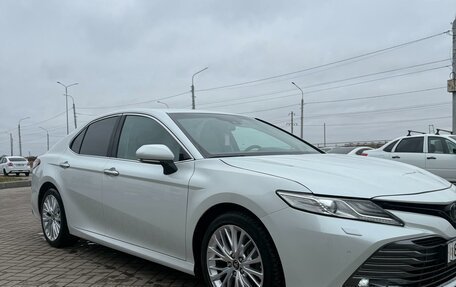 Toyota Camry, 2018 год, 2 680 000 рублей, 2 фотография