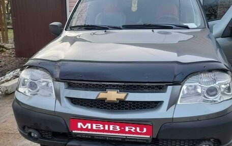 Chevrolet Niva I рестайлинг, 2011 год, 480 000 рублей, 3 фотография