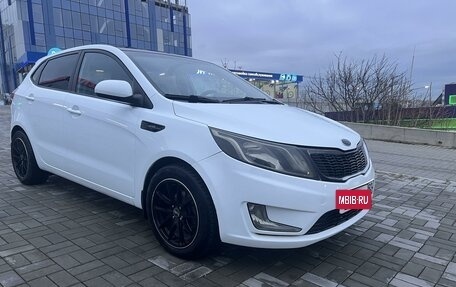 KIA Rio III рестайлинг, 2014 год, 989 500 рублей, 5 фотография