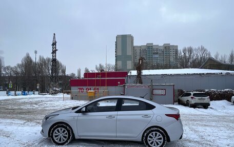 Hyundai Solaris II рестайлинг, 2018 год, 1 500 000 рублей, 2 фотография