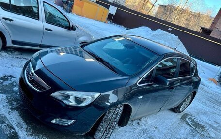 Opel Astra J, 2011 год, 1 000 000 рублей, 2 фотография