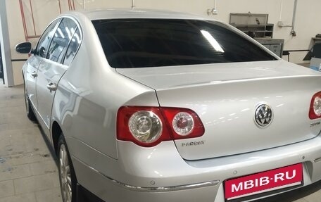 Volkswagen Passat B6, 2005 год, 830 000 рублей, 6 фотография