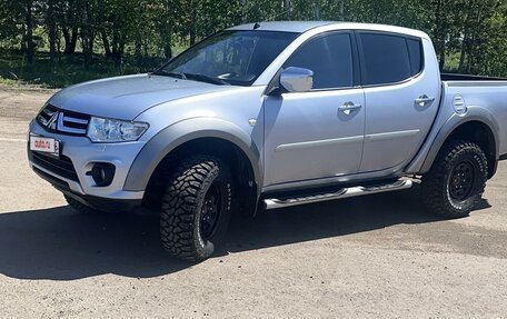 Mitsubishi L200 IV рестайлинг, 2014 год, 1 550 000 рублей, 2 фотография