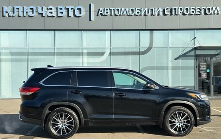 Toyota Highlander III, 2016 год, 2 780 000 рублей, 7 фотография