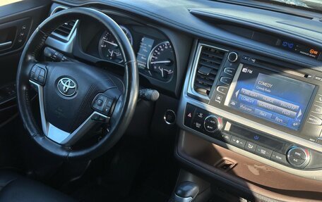 Toyota Highlander III, 2016 год, 2 780 000 рублей, 19 фотография