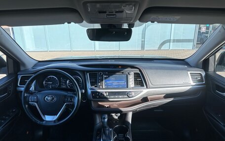 Toyota Highlander III, 2016 год, 2 780 000 рублей, 11 фотография