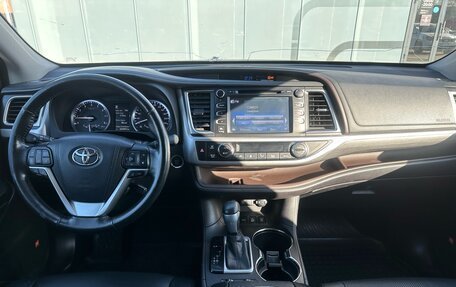 Toyota Highlander III, 2016 год, 2 780 000 рублей, 12 фотография