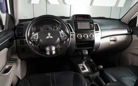 Mitsubishi Pajero Sport II рестайлинг, 2015 год, 1 829 000 рублей, 6 фотография