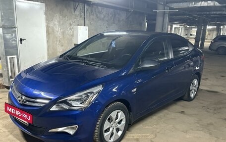 Hyundai Solaris II рестайлинг, 2015 год, 865 000 рублей, 19 фотография